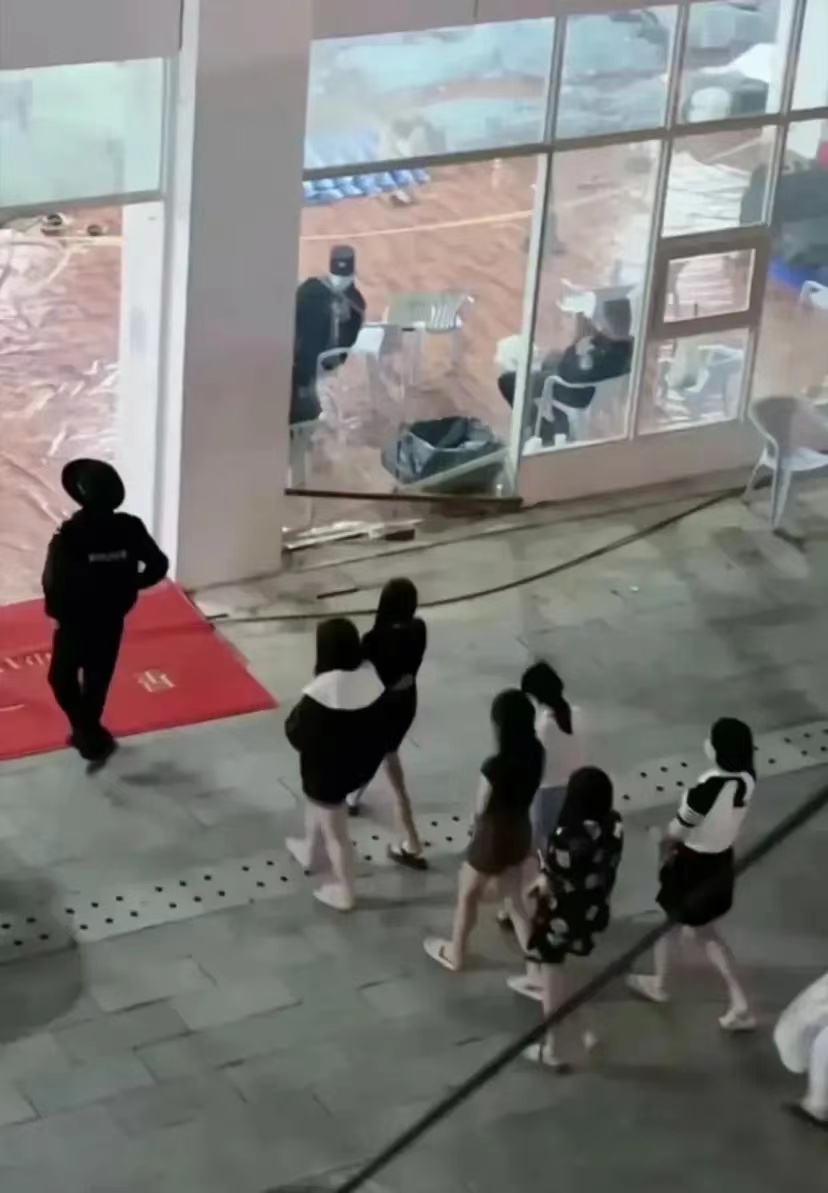 爆料来自云南临沧的网友：每晚都有大批女性从缅北回归，其中包括很多年轻且相貌出色的