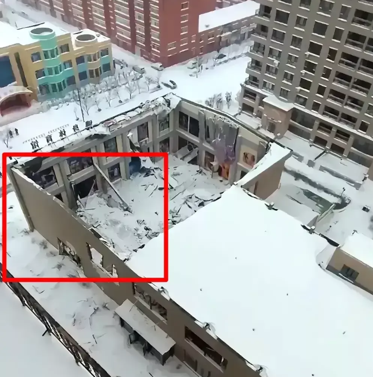 不出所料，体育馆坍塌事故是团伙所为，以吴某迁为首11个人被采取强制措施！据央媒信