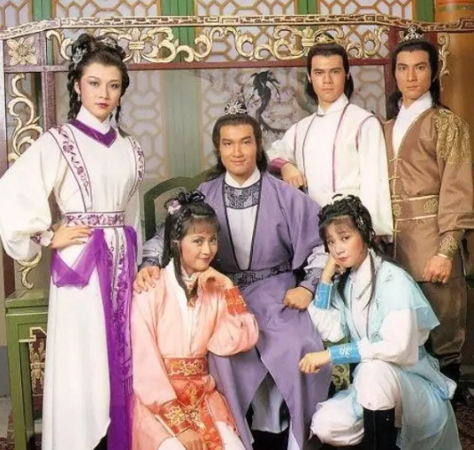 据说是金庸老先生最认可的《神雕侠侣》，估计现在很少人看过这部！ ​​​