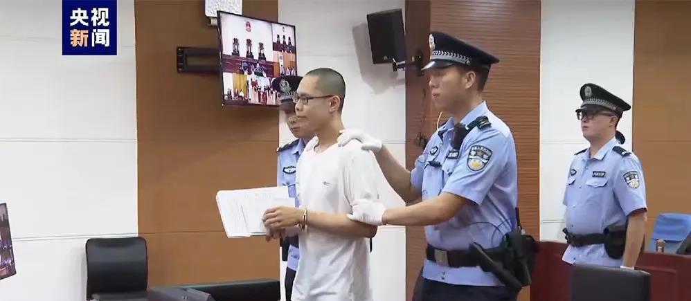 为何他们都在春节前被执行死刑？

前两天看新闻，对“弑母案”被告人吴谢宇执行了死