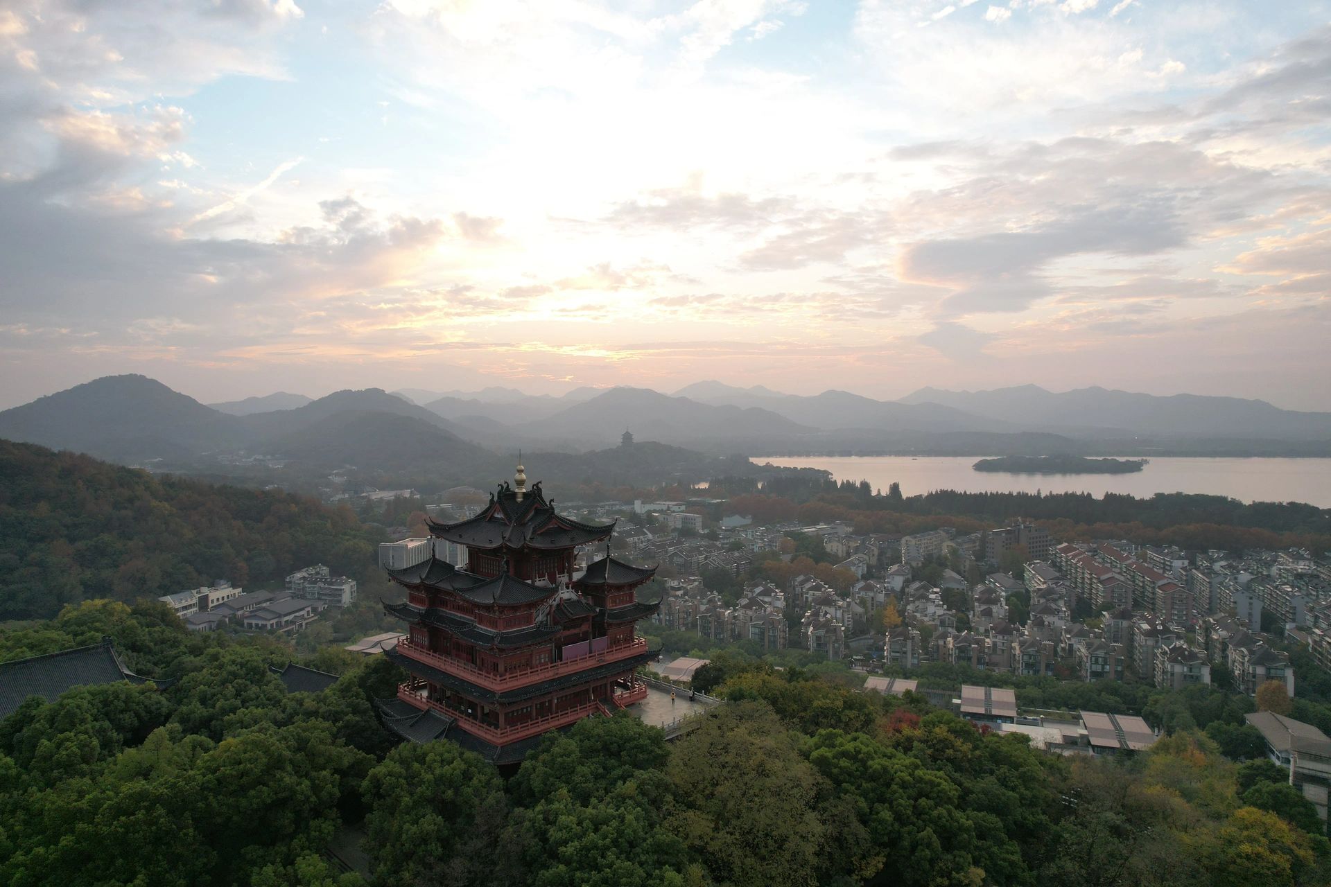 我太爱吴山这条亲子爬山路线了，可俯瞰西湖