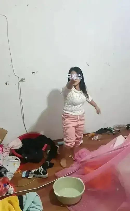 江苏苏州昆山一39岁的大龄男子，经人介绍，（包括金首饰在内）共花了35万元彩礼娶