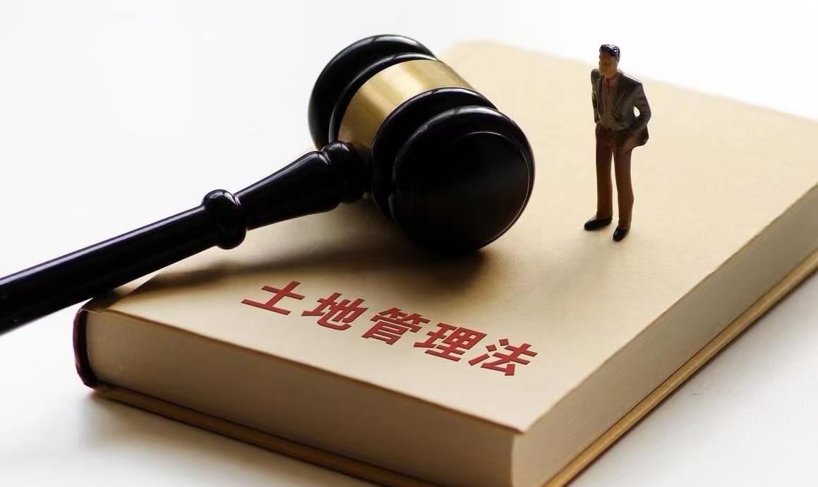 “无耻至极！”四川成都，一男子考取武汉大学后，将户口从村里转到学校，万万没想到，