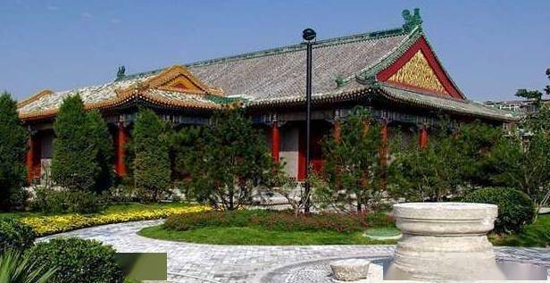 【你有打算吗？多尔衮行宫挂牌1.8亿出售】

近日，在社交媒体平台上，一则报价1