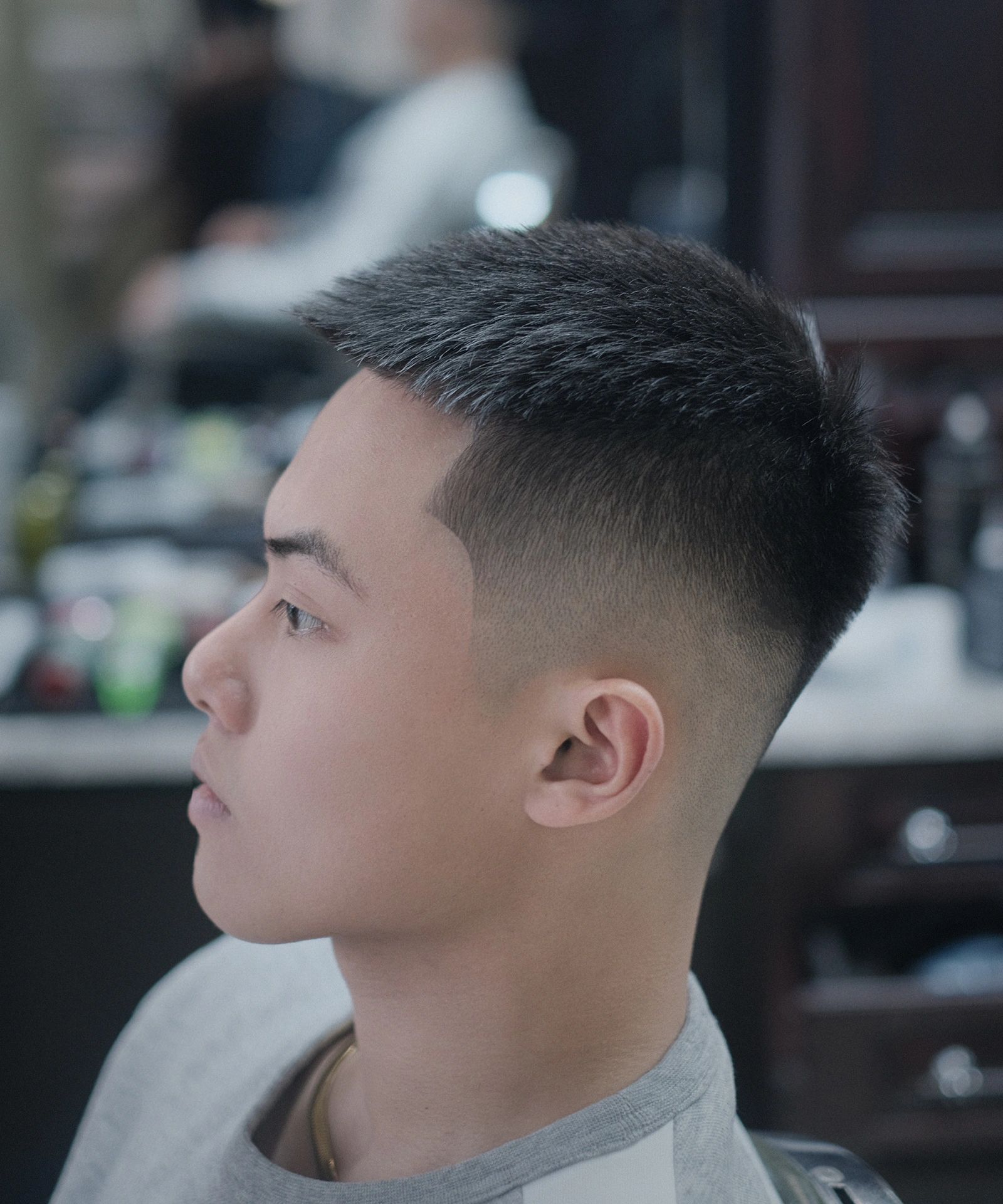 夏天超火免打理发型美式渐变栗子头