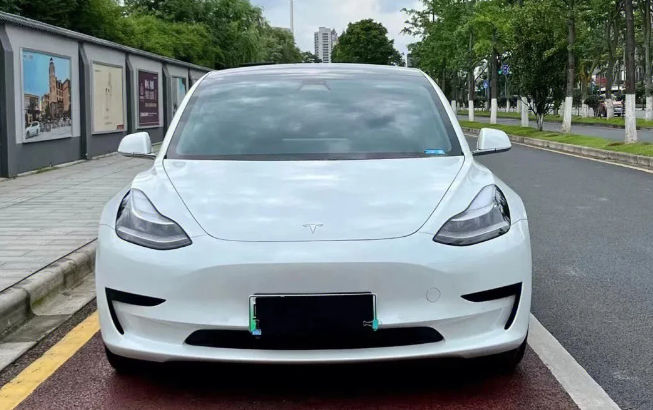 本来以为特斯拉很强了，毕竟10月份卖了72115辆，是比亚迪以外销量最好的车企，