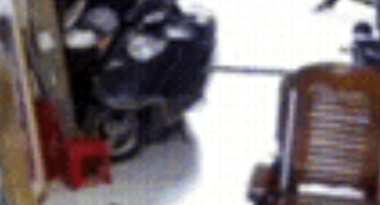 广西贺州，交警棍击电动车主，导致电动车主倒地受伤，万万没想到被路边商铺监控拍得一