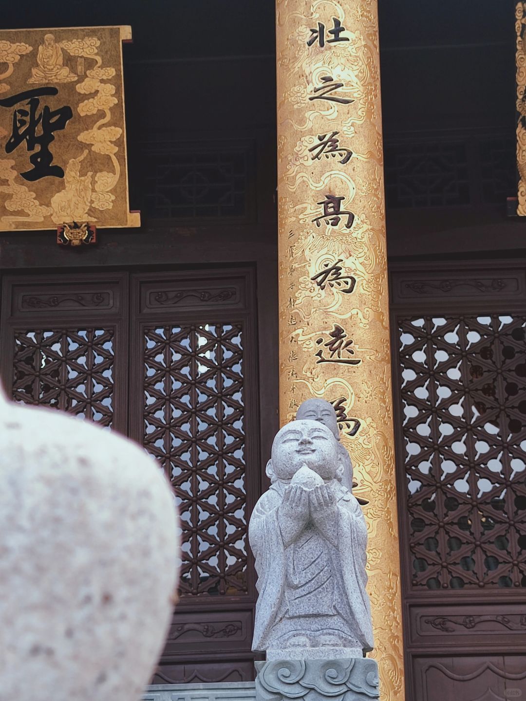 宁波“皇家”寺院里养老是什么体验
宁海真是个宝藏地，这寺院的美十八张放不下。导航