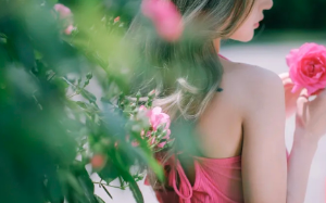 婆婆骂我是不下蛋的母鸡，丈夫为了小三的孩子要跟我离婚，我转身离去，找到了真正的爱情。