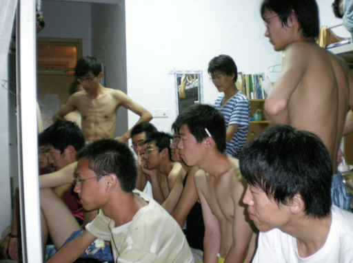 看什么呢，都这么认真