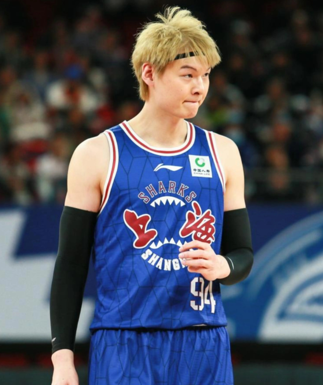 浙江男篮106-95上海男篮，不得不说的3个可笑的事实

1，王哲林真把人笑死了
