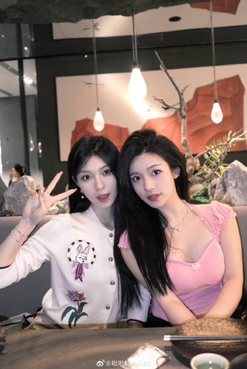 生日月就是要和好多好多朋友吃蛋糕🎂
🧥：cc皮草 ​