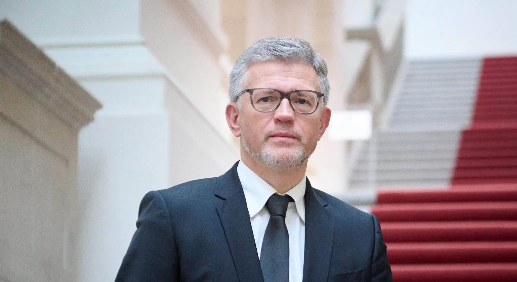 令人感叹！打了713天后，曾经最激进的乌克兰大使，在俄乌冲突问题上，其立场和态度