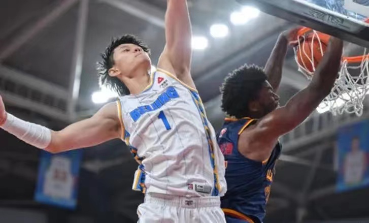 曾凡博如果交易哪些球队可以匹配，广东、浙江成首选；
1、广东队对曾凡博垂涎已久，