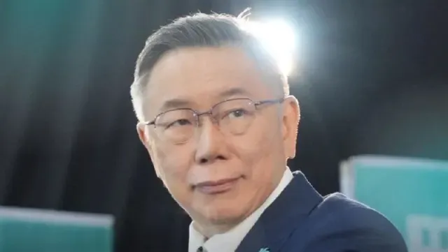 “蓝白郭”三方会谈依旧是不欢而散，国民党晚间7时30分紧急在党中央召开记者会。柯