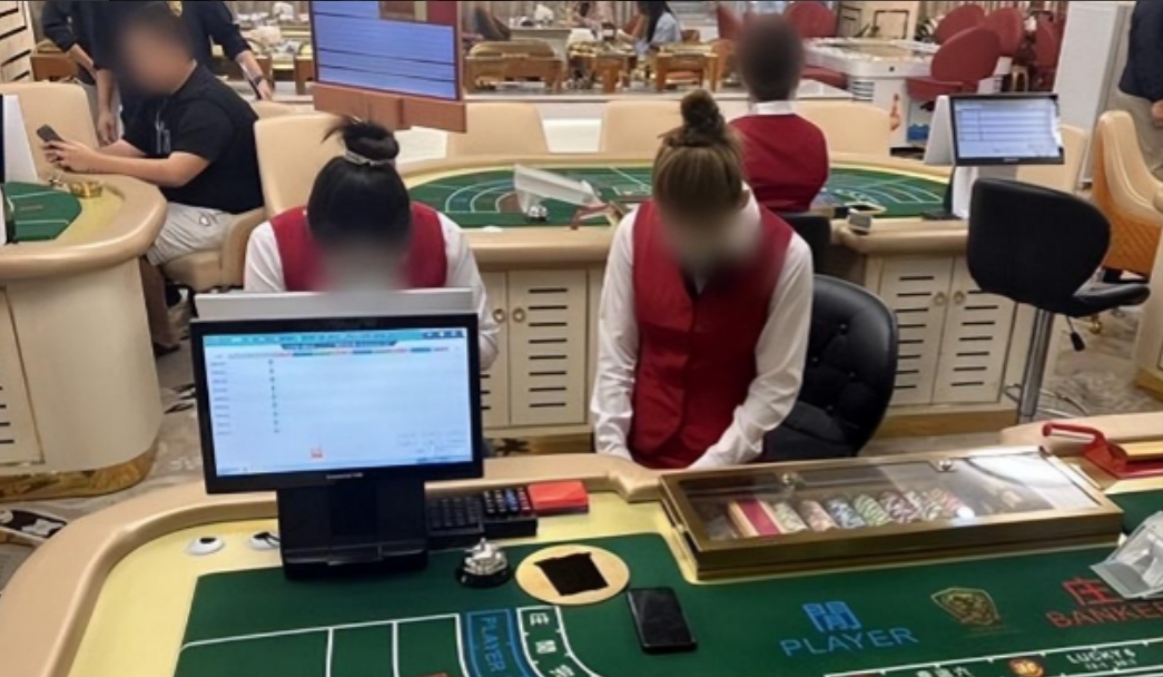 好不容易出趟国，你们就干这事？
根据泰国网络援引泰国媒体的消息，本月29号当天，