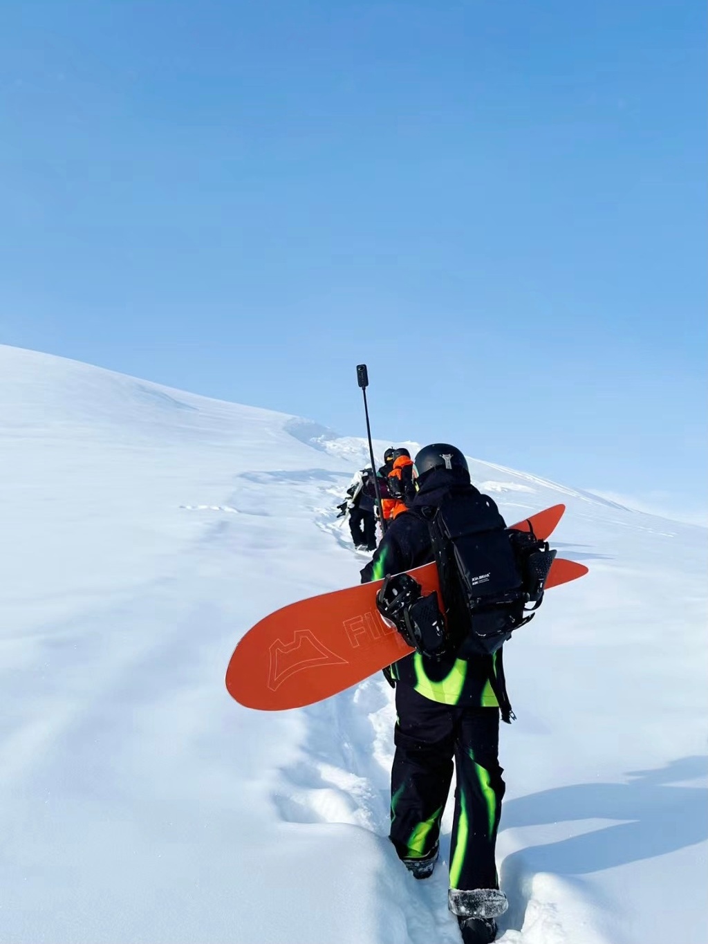 试问谁能拒绝大盘鸡、羊肉串、炒米粉、手抓饭、酸奶、烤馕的诱惑？
在新疆干饭人一天