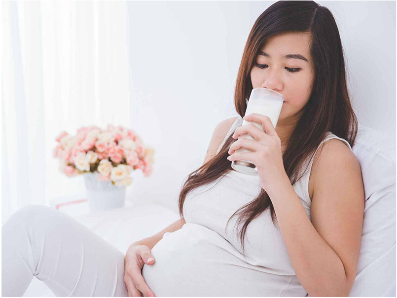 #宝妈育儿交流#   对于孕妈来说，体重增长同样是一件不利的事情，也会增加难产的