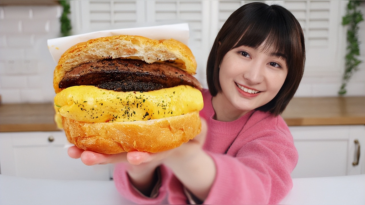 2023好感度最高的美食博主，绵羊料理尽显底蕴，肥猪猪已成天花板