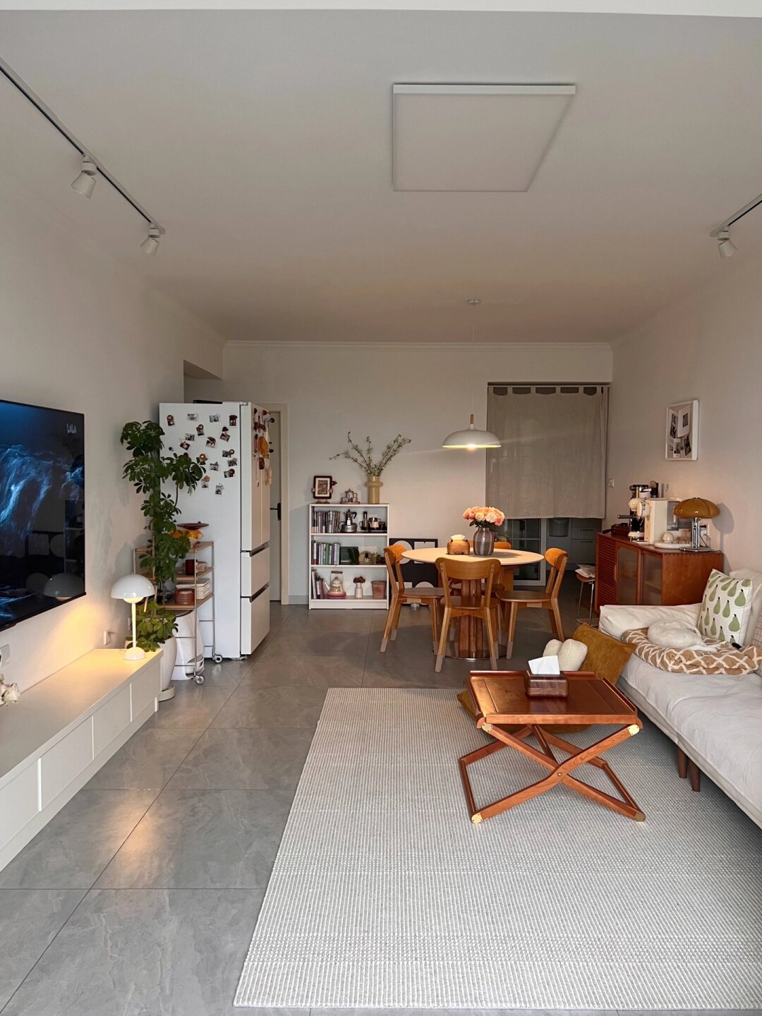 26岁，靠爸妈拥有了dream house
我家是三室一厅的格局
套内面积100