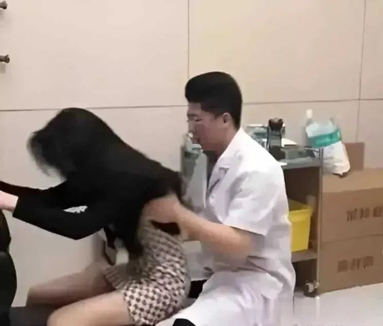 真后悔当年没有学医#看我按摩#
