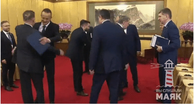 普京今天非常繁忙，目前普京已经与乌兹别克斯坦、印尼、泰国、匈牙利、蒙古国、越南等
