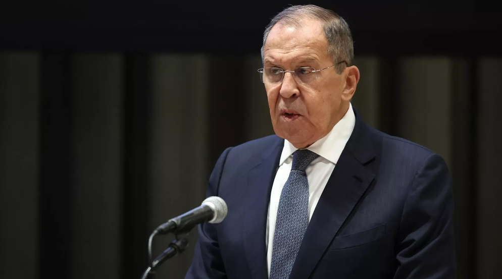 俄罗斯外长为巴以冲突指出了一条明路。

当地时间11月15日，俄罗斯外长拉夫罗夫