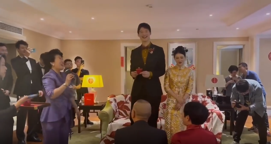 今天王哲林大婚，祝愿大王新婚愉快，早生贵子！