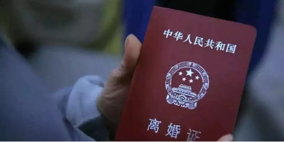 现在一个家庭穷不是最大的灾难，而是父母都奔50了，还是这3种状态！
首先，有些父
