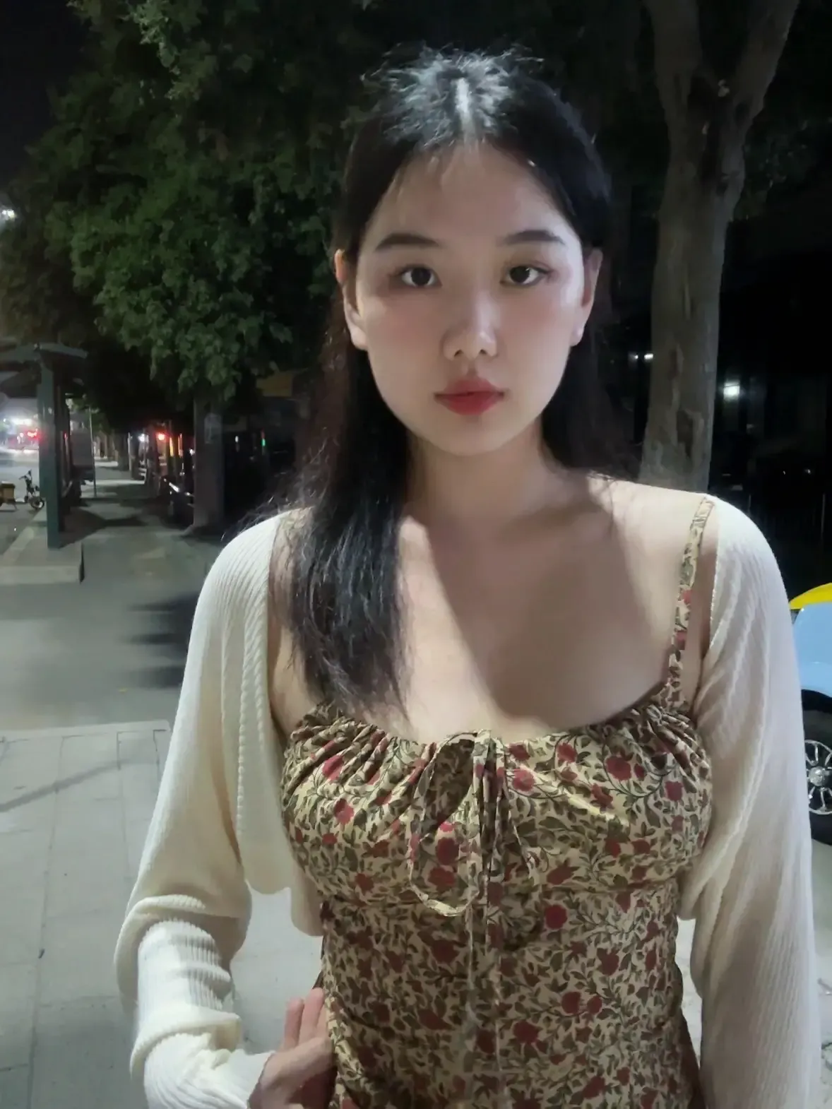 我和前夫离婚已经9年了，这期间我们没有联系，也没有来往。今天突然接到他的电话，我