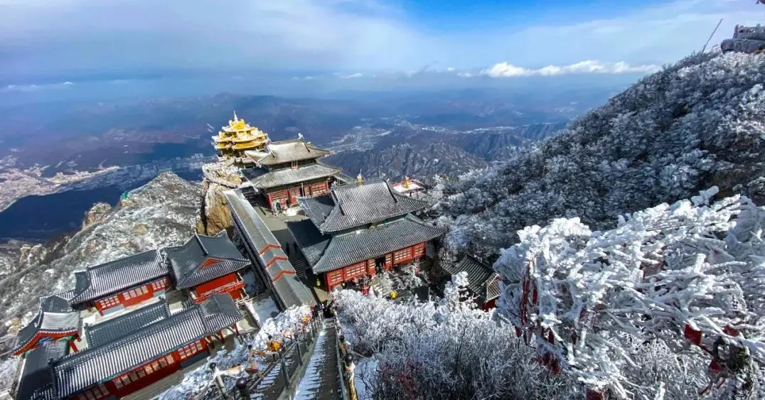 又到一年赏雪季，老君山惊艳雪景来啦！
