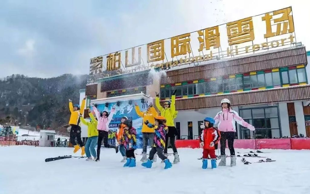 【汉中冬季还能这样玩？】
①赏雪景：徒步登高赏雪之旅，爬大汉山一览汉中城市、做索