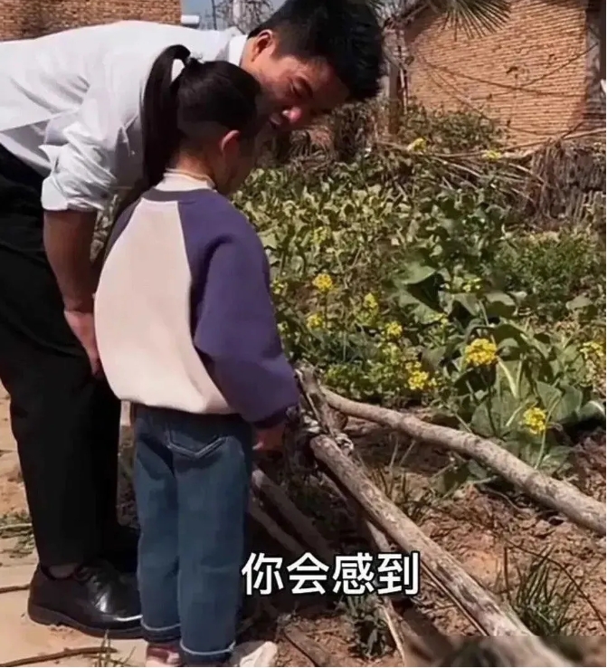 
悠悠zxm悦读
2023-12-29 11:08

关注
一天，撒贝宁问董宇辉