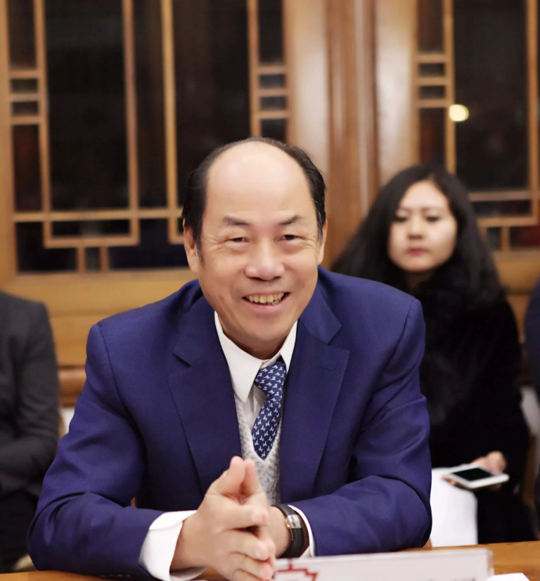 许家印进去之后，这三个企业的反应。

1、万科，虽然有国资的控股人，但还是老老实