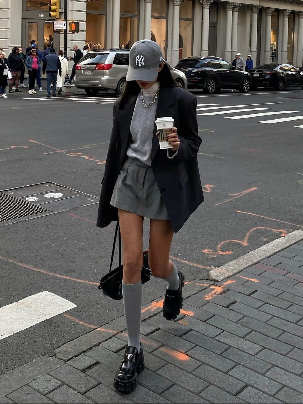 中筒袜配乐福鞋#女乐福鞋搭配技巧#