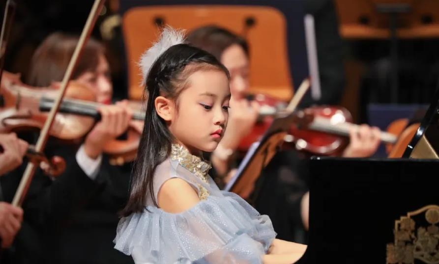 王诗龄、黄多多、甜馨都是《爸爸去哪儿》、《爸爸回来了》节目的成功案例，她们的父母