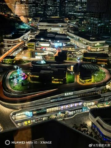 下面这个书店还挺好看 ​​​