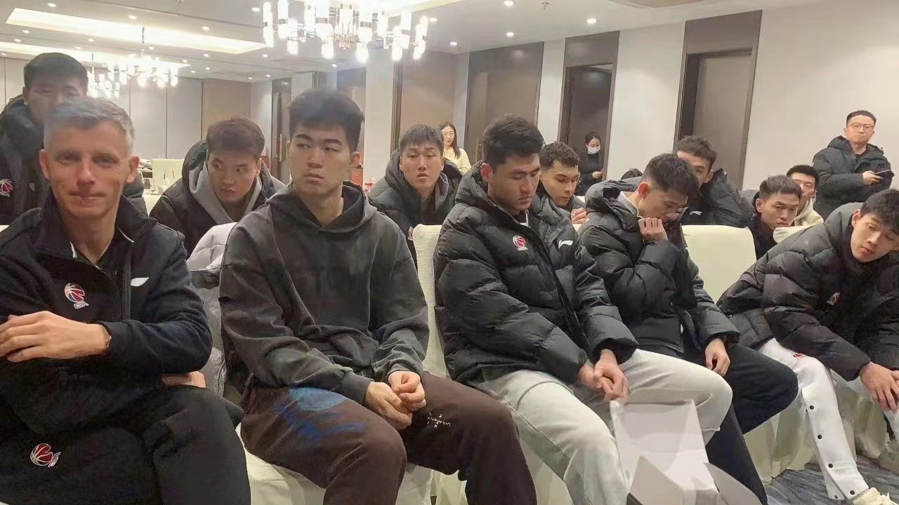 备战CBA第二阶段的同曦队上下一心，情绪高涨，积极乐观，迎接接下来的比赛。是不是