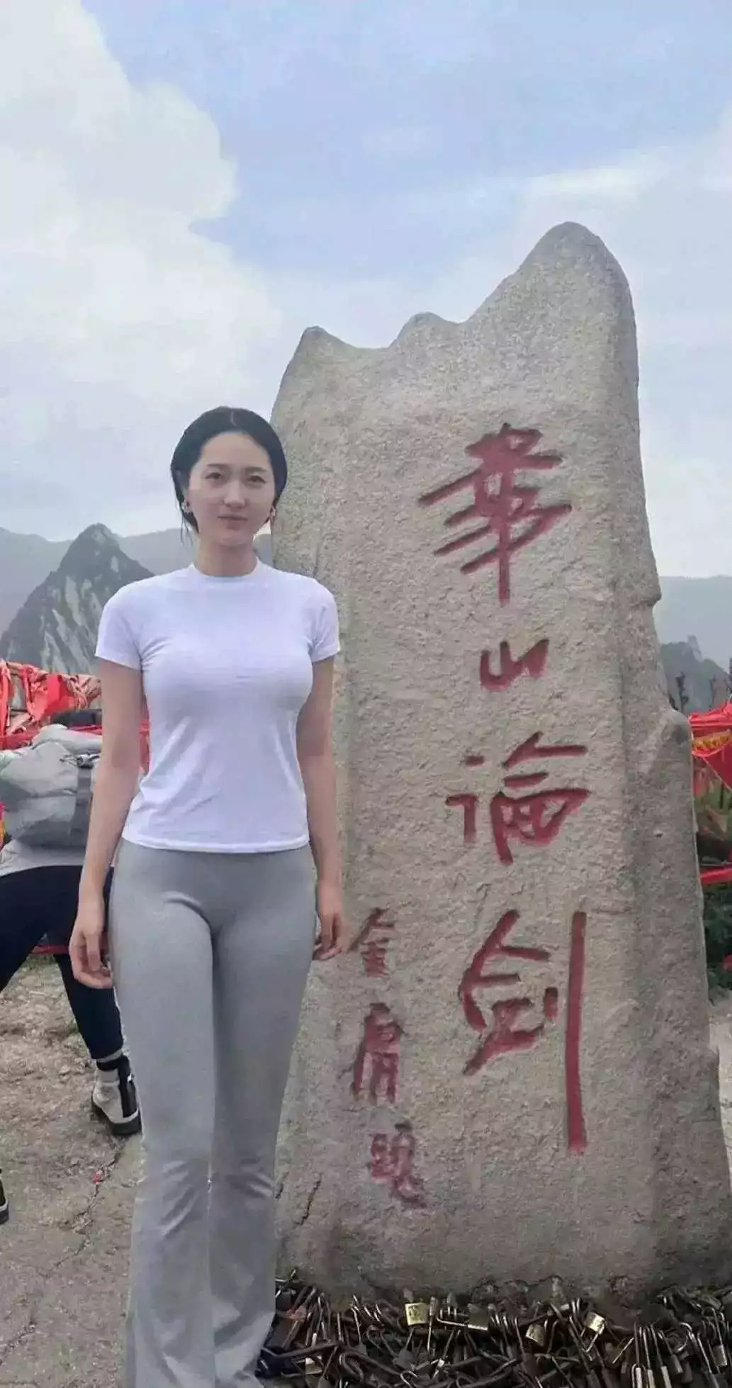 觉得好看的点个赞！