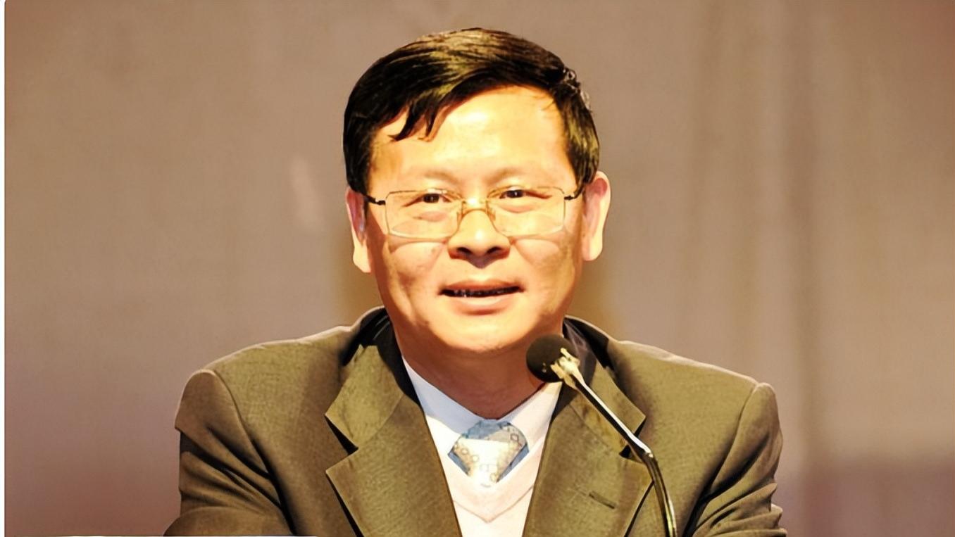 南昌"巨贪教授": 14年获利600万, 拿400万养3名佳丽, 终栽在美色下