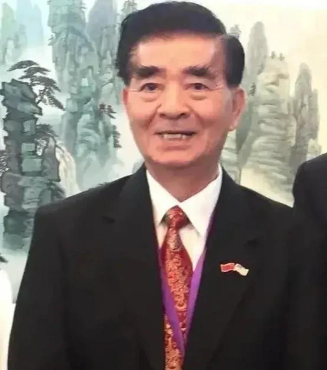 国安部成功抓获78岁王牌间谍，潜伏了30多年，那么问题来了
1、潜伏了30多年，