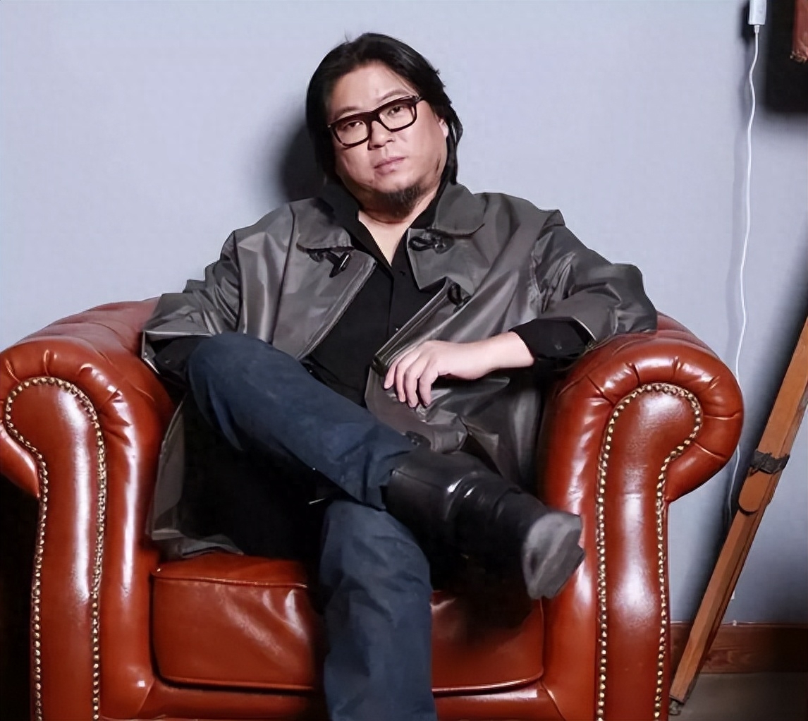 1999年，高晓松在学校遇到了沈欢。沈欢和筠子是截然不同的两种性格。筠子