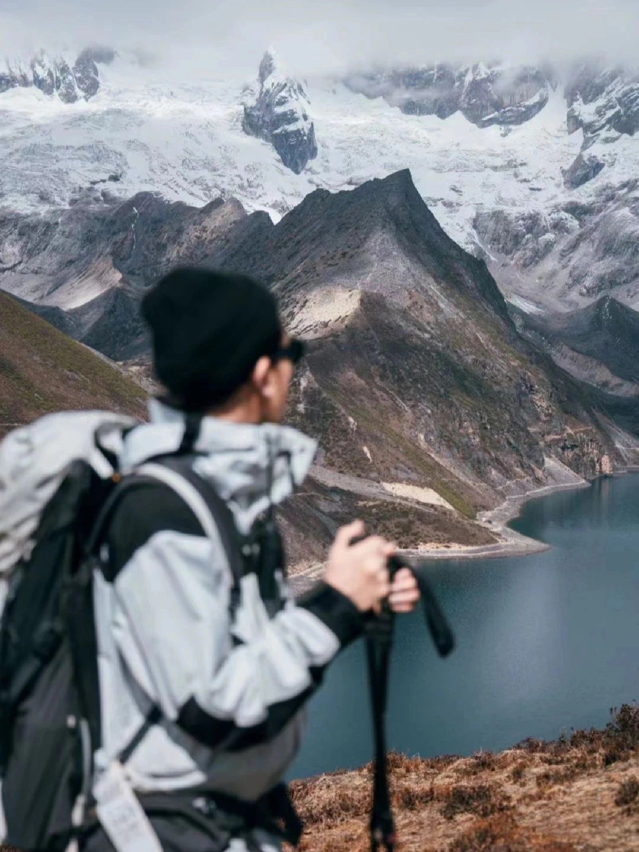 山不见我，我自去见山。