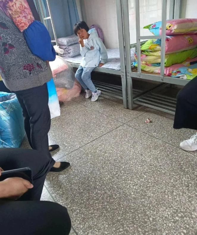 才上一年级就要住校，哪个家长能放心啊