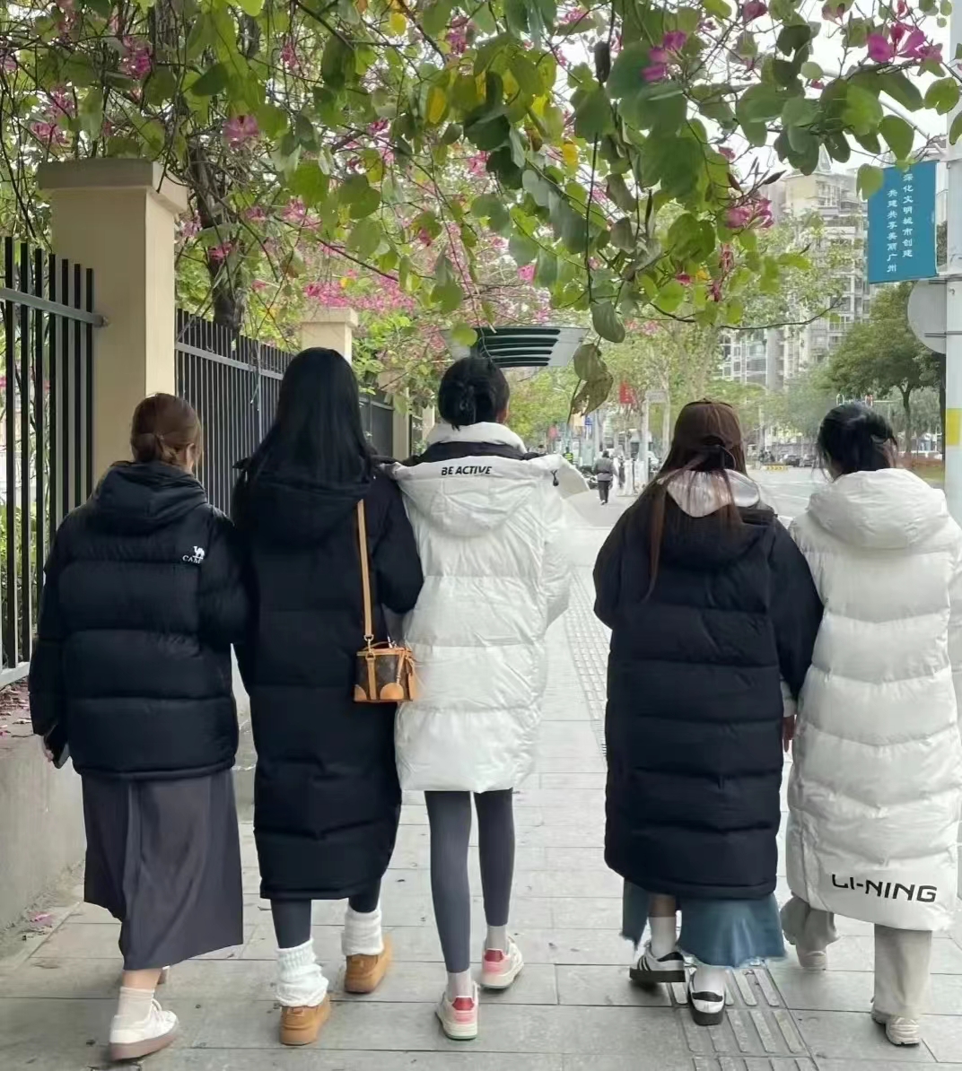 在大学里面，有钱没钱好像一眼就能看出来了