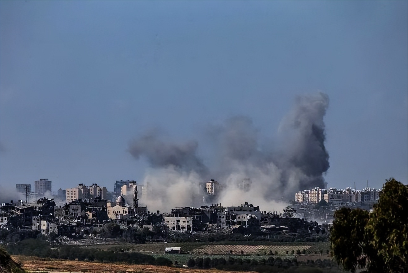 巴以冲突受关注，俄乌冲突受冷落，泽连斯基哭鼻子也没用了
巴以冲突仍在持续，双方已