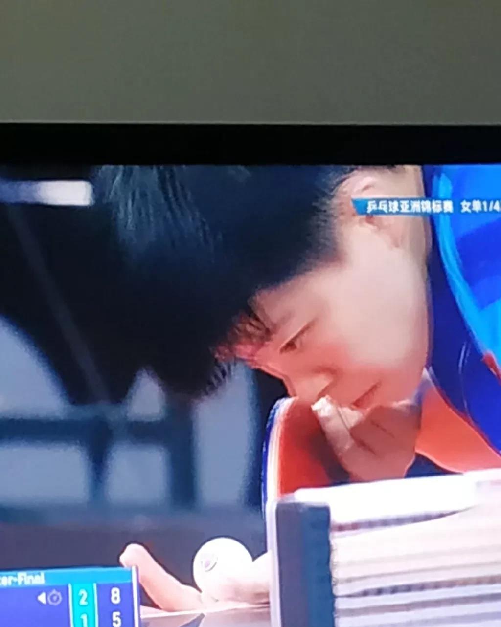 返璞归真，伊藤终于悟了。
  在 刚刚结束的亚锦赛女单四分之一决赛中，伊藤美诚对