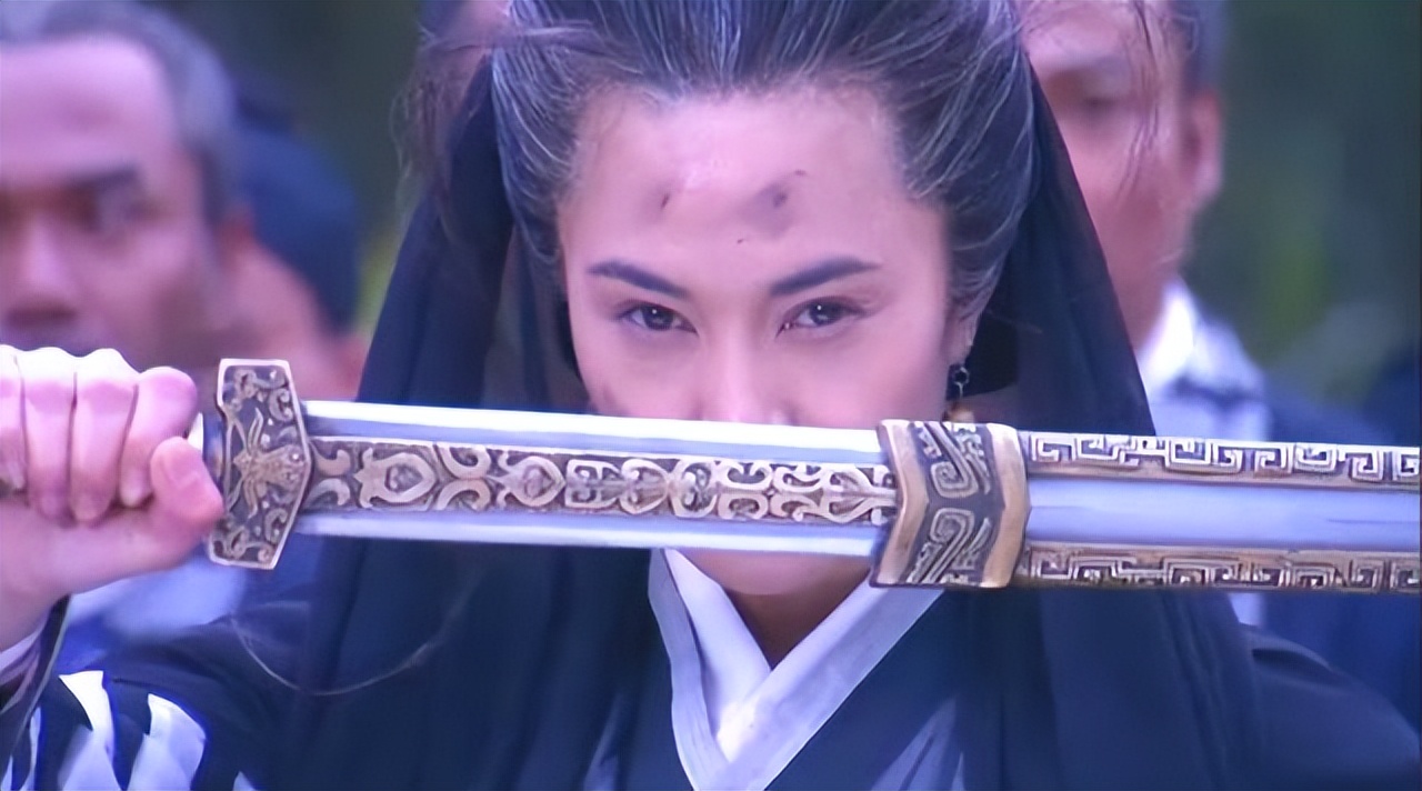 武侠小说中的十大宝剑，金庸的最出名，给宝剑起名字只服梁羽生
武侠小说中的十大宝剑