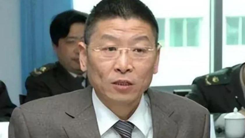 重庆交通局长包养女收费员，狂贪数千万，甚至记不清自己拥有多少套房产！