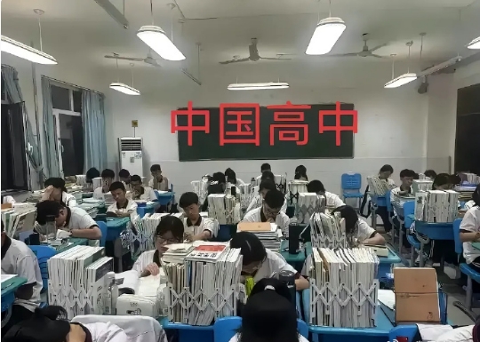 中国高中和日本高中，你觉得哪一个更能振兴国家？ 